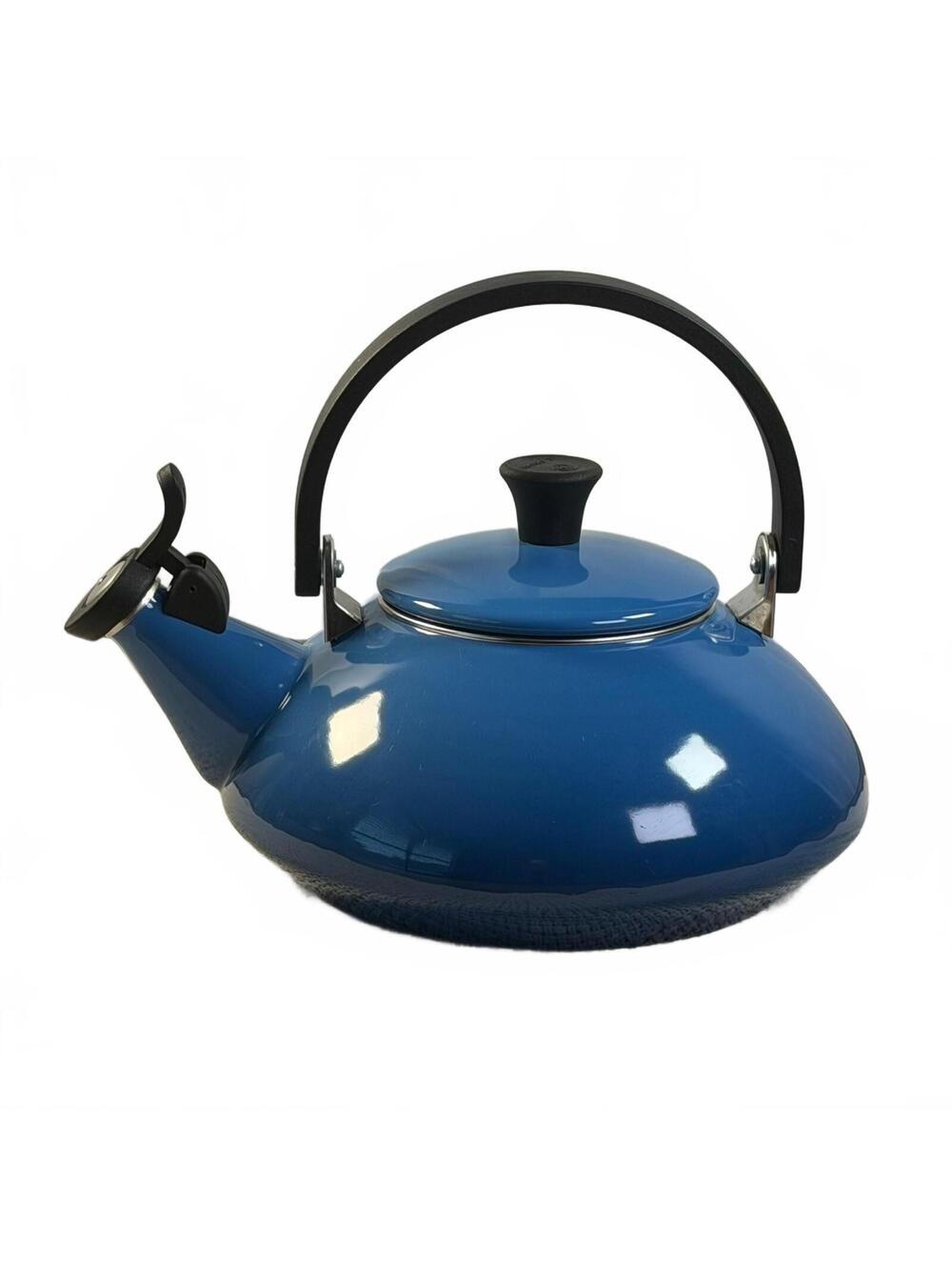 Le Creuset Zen Kettle Marseille Blue 1.5L Enamel Whistling Tea Kettle